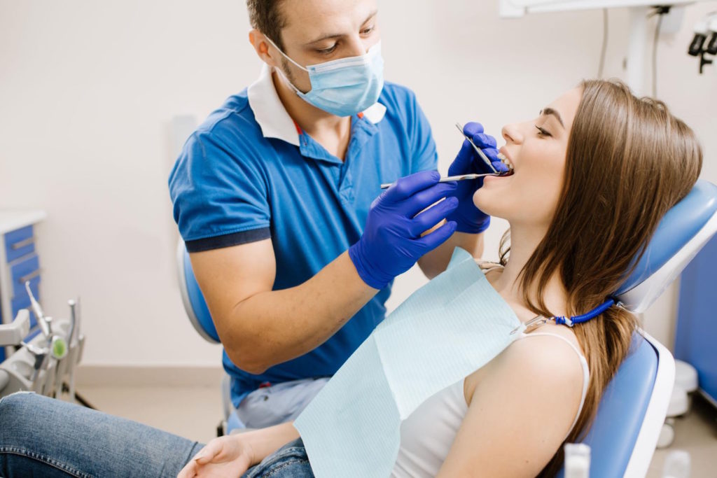 Nowoczesna terapia kanałowa to jedna z najbardziej skutecznych metod odbudowy zębów.